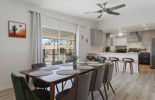 Tempe House | Mid Mod Desert Oasis - FREE Heated Pool by Old Town, ASU, Golf & Spring Training