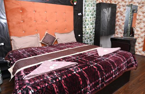 Rajbagh Hotel | Mid Valley Residency