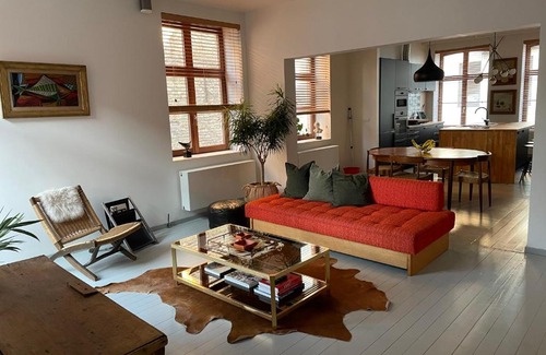 Historical Center Bruges Apartment | Midcentury design apartment with outdoor patio