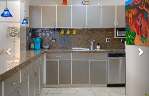 Canyon Corridor Condo | Midcentury Modern with Mountain Views