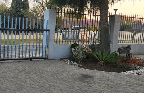 Secunda House | Middelbult Guesthouse by Heybert