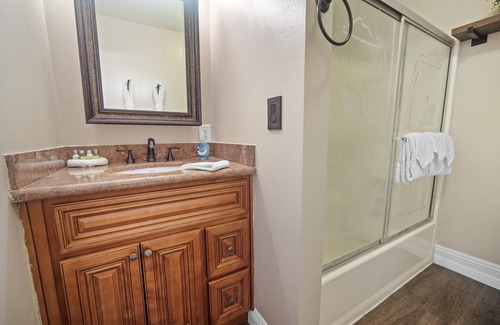 Woodlands Ski Chalet | Middle Bear Chalet -Perfect getaway for a weekend in the mountains!