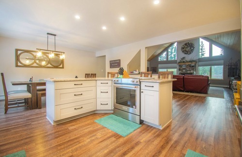 Funny River House | Midnight Sun Riverfront Retreat