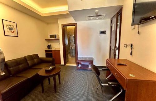 Hamra Hotel | Midtown Hotel & Suites