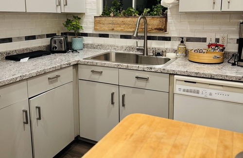 Central Sacramento House | Midtown Retreat: Steps from Ice Blocks Shops