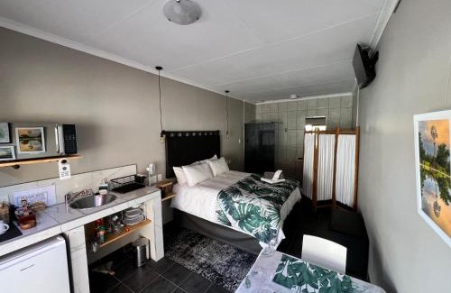 Harrismith Apartment | Midway En Route