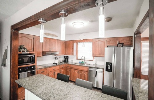 Waldron House | Midwest Haven- Spacious, Family Home, Near Airport