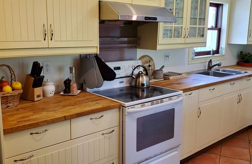 Saint-Joseph-de-Ham-Sud House | Miel et Terre-Chalet en nature pour jusqu'à 15 personnes