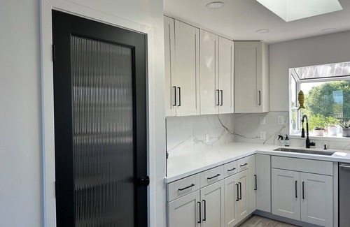 Bethel Island House | Might as well be floating! .on the water's edge!