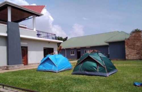 Entebbe Apartment | Migingo Suites Entebbe Airport Large double 2