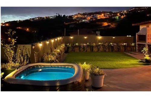 Canhas House | Miguels Seaview Corner