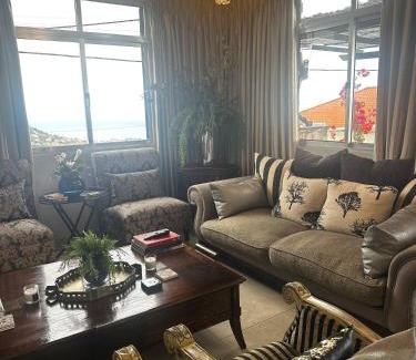 Canhas House | Miguels Seaview Corner