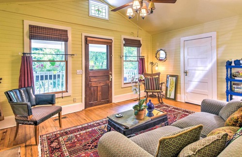 Saluda Cottage | ‘Milkglass Cottage:’ Quaint, Private, Walk Dtwn