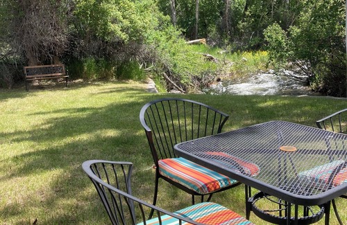 Sheridan Cabin | Mill and Main Cabinn