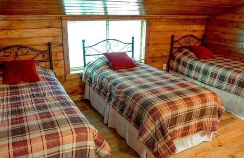 New Braunfels Cabin | Mill Haus #478B