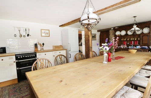 Maiden Newton House | MILL HOUSE, pet friendly, character holiday cottage in Maiden Newton