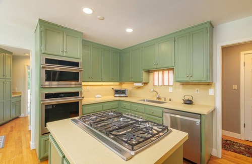 Mill Valley House | Mill Valley Luxe Forest Escape - 3BR - Views - Huge Decks - Gym - Private