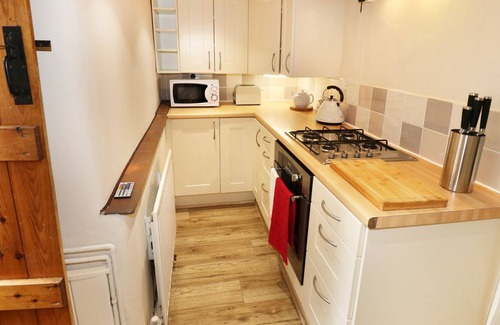 Belper Cottage | MILL VIEW COTTAGE, pet friendly, with open fire in Belper
