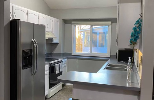 Millard House | Millard West Omaha 4 bed, 3 bath