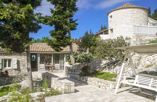 Ieromonachos Villa | Millers Cottage: Large Private Pool, A/C, WiFi