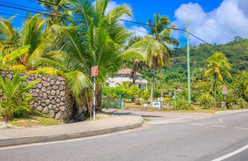 Mahe Island Apartment | Milles Montagnes Residence