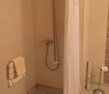 Grimsby Hotel | Millfields Hotel