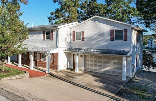Osage Beach House | MILLION DOLLAR VIEW, The Ideal Lake House!