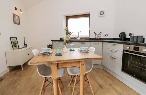 Milnthorpe House | Milos Retreat beautiful one bedroom cottage