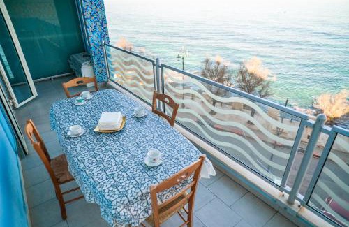 Giovinazzo Apartment | MiLu'Seaview Ampia casa vista mare