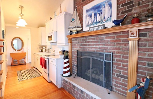 Chautauqua Cottage | Mimi's Lakefront Cottage