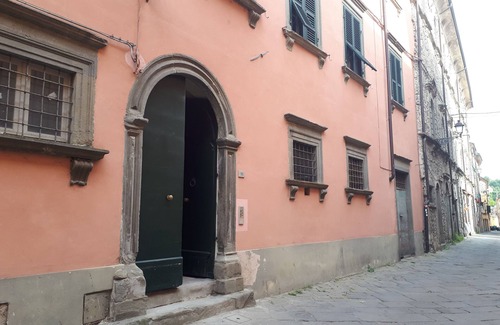 Pontremoli House | Mimma's, il Luogo Ideale per un Soggiorno Confortevole ed Elegante