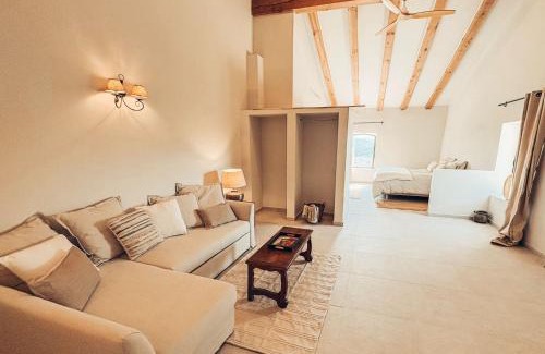 Quart Bed & Breakfast | Mimosa Lodge