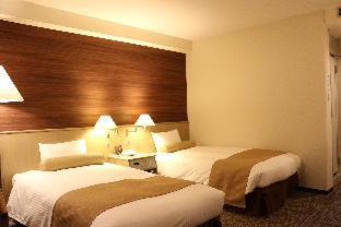 Suita Hotel | Minamisenri Crystal Hotel