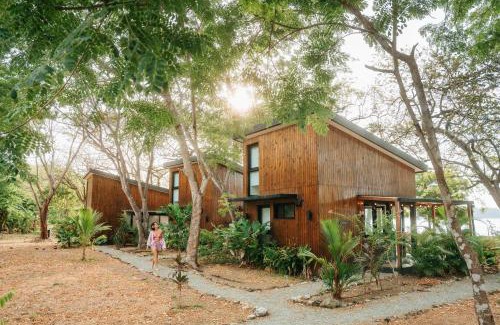 Las Escobas del Venado Apartment | Mind - Oceanfront Jungle Loft