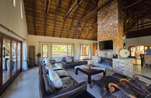 Bela-Bela Cabin | Mingwe Private Game Lodge
