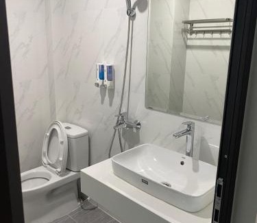 Tu Liem Hotel | Minh Quân Hotel HN - by BAY LUXURY