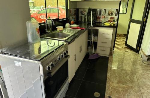 Huancayo House | Mini depa con cochera y amplio patio