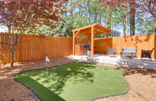 Simpsonville House | Mini Putting Green and Pool Access Simpsonville Gem