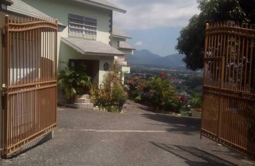 Constant Spring Apartment | Mini Self Contained- Manor Park Kingston
