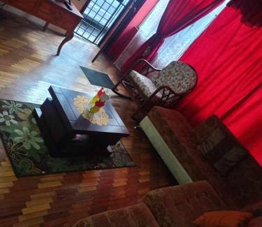 Parroquia Celiano Monge Apartment | Minidepartamento central en Ambato, para 1 a 8 personas en 3 Camas y un colchon