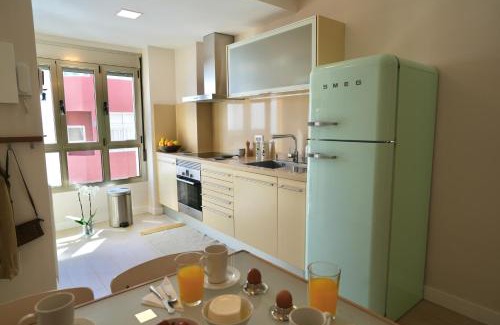 Las Palmas de Gran Canaria Apartment | Minimalist Home Canteras Beach