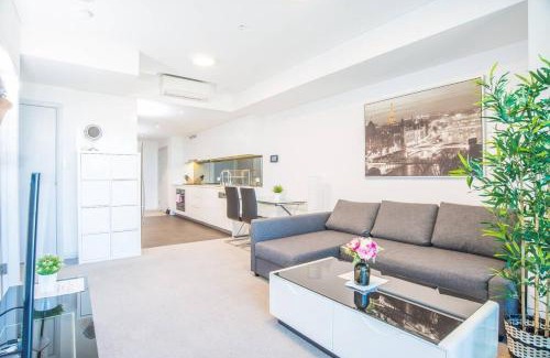 Wentworth Point Apartment | Minimalism modern apartment*waterview*parking＊IGA