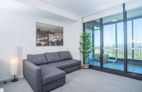 Wentworth Point Apartment | Minimalism modern apartment*waterview*parking＊IGA