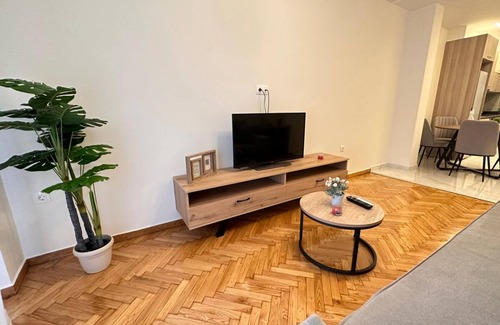 Agios Panteleimonas Apartment | Minimalist - AT116