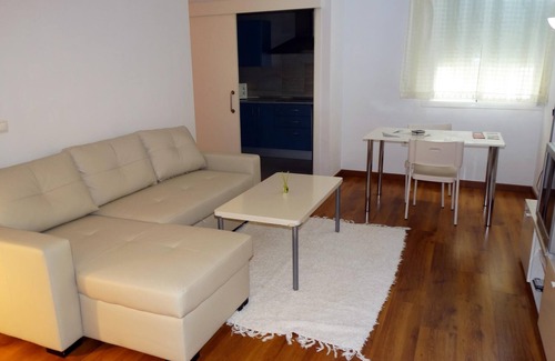 Centro Comercial Apartment | Minimalist center loft