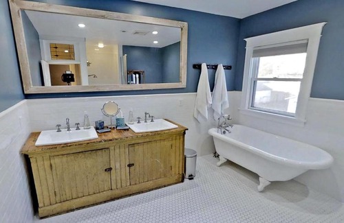 Linden Hills House | Minnestay-Linden Hills Luxury Charmer