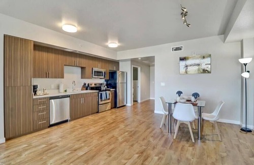 Downtown San Jose Apartment | Mins from Downtown | 2BR In the heart of San Jose & nr SJSU