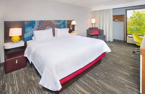 Parole Hotel | Minutes from History: 2 Relaxing Units w/Free Breakfast Near Downtown Annapolis