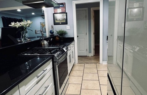 Chalmette House | Minutes from New Orleans French Quarter and Bourbon St. 3-Bdrm house; AC, WiFi