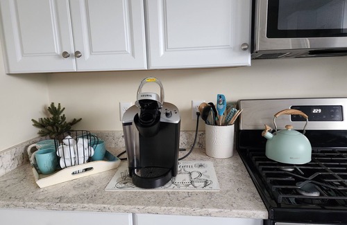 Frederica House | Minutes to DE TURF FIELDS. Quiet beach community.